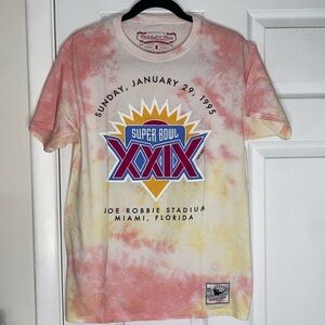 Mitchell and Ness vintage Super Bowl graphic tee shirt size M